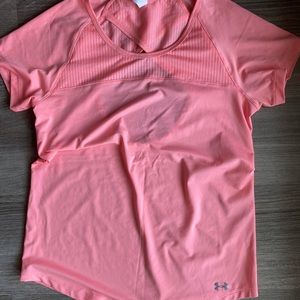 UA tee XS
